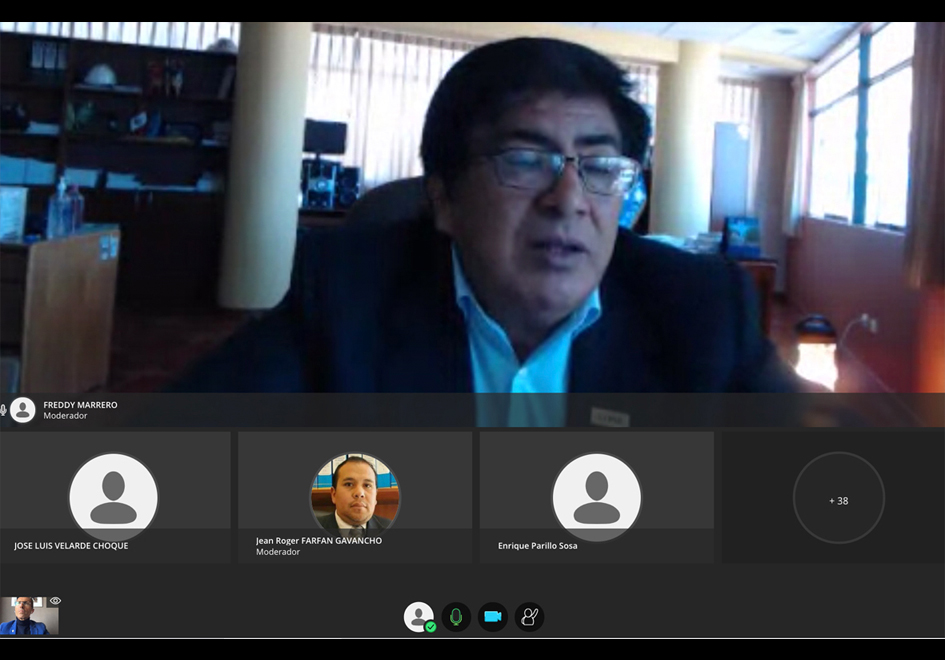 El Rector exponiendo el Proyecto coordinado desde su equipo El Rector exponiendo el Proyecto coordinado desde su equipo