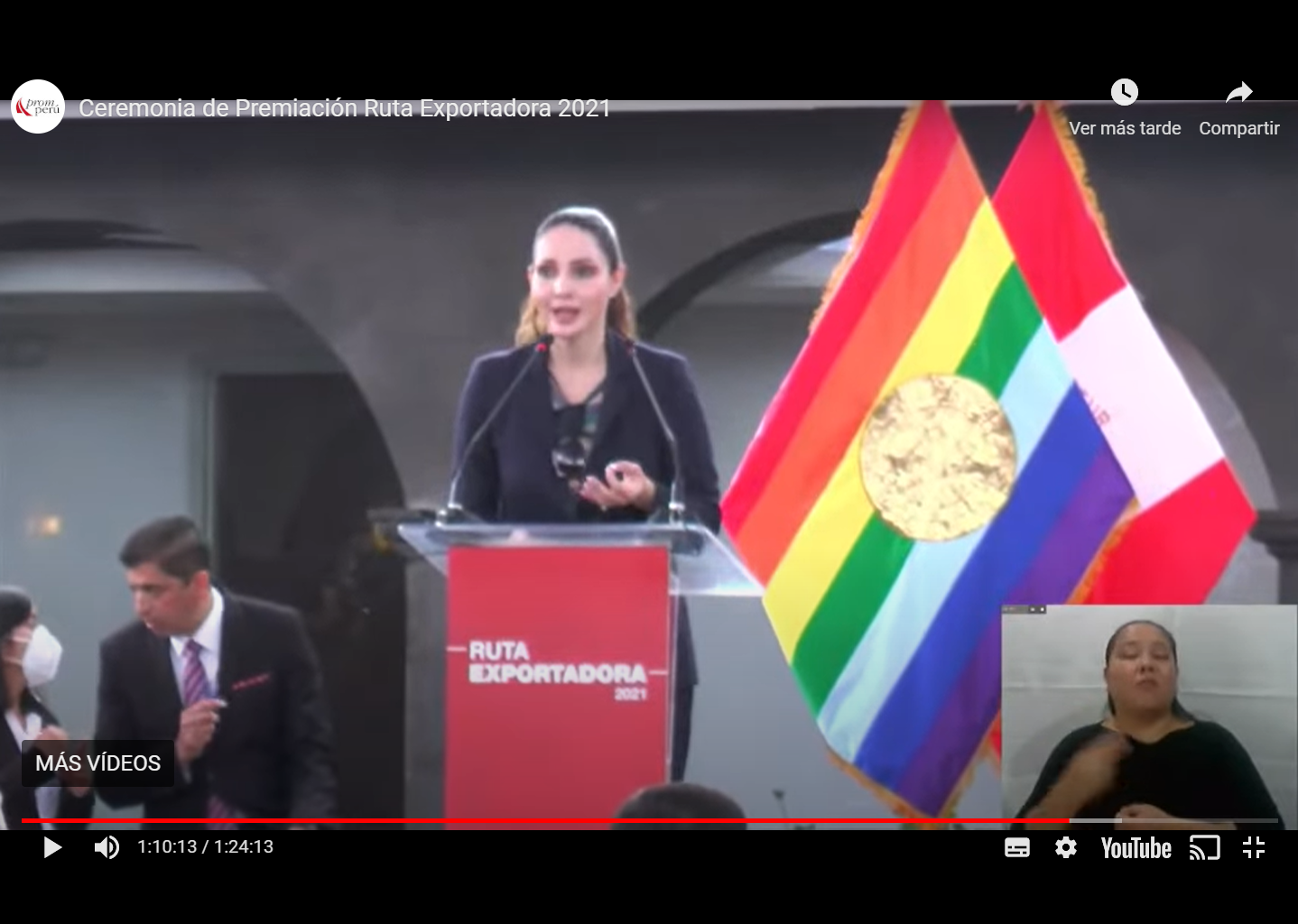 Momento en el que Pierangeli Dodero rompe el protocolo dedicando unas palabras para la Coordinadora de Mujeres Aymara (CMA) Momento en el que Pierangeli Dodero rompe el protocolo dedicando unas palabras para la Coordinadora de Mujeres Aymara (CMA)
